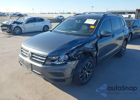 2019 Volkswagen Tiguan 2.0T Se/2.0T Sel/2.0T Sel R-Line/2.0T Sel R-Line Black из США, поврежденный, VIN 3VV2B7AX0KM017003
